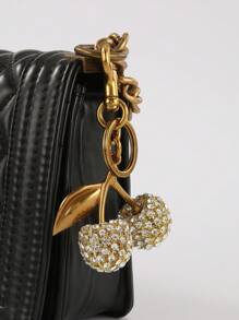 1个闪亮水钻樱桃装饰包包挂件钥匙扣 - 樱桃、苹果、梨、草莓挂件，汽车配件，钥匙圈，女士礼物，圣诞节，情人节 - 彩色 - 查看 4