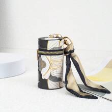 皮革围巾礼品套装包括口红盒、钥匙扣、零钱包、印花斜挎水桶包、创意礼品套装