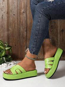 Sandalias con suela gruesa para mujer, Nuevas para el verano de 2025, Estilo casual y cómodo europeo y americano con puntera redonda, Tiras verdes frescas para uso en exteriores y playa