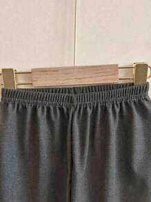 2 pezzi Completo estivo per bambini, Maglietta a maniche corte e set di pantaloncini per bambini e bambine, colore grigio leggero - Grigio - Visualizzare 7