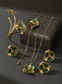 1 套女士珠宝包括 1 条绿色渐变花朵吊坠项链、1 对耳环、1 枚戒指、1 条手链、1 件手镯（无礼品盒） - 綠色 - 查看 2