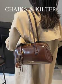 1 件 CHAIKA & KILTER 纯色亮面 PU 皮革单肩包，女士时尚大容量保龄球包，带双手柄，拉链开合，适合日常和户外使用（随吊坠出售）