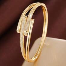 1 pieza Brazalete para mujer de doble capa con diseño de línea simple y circonita cúbica