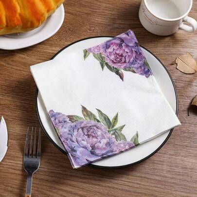 30 chiếc khăn ăn dùng một lần in hoa - Lý tưởng cho các bữa tiệc, tụ họp và trang trí bàn, đế màu trắng với họa tiết hoa hồng tím và lá xanh