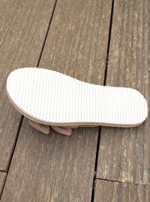 Sandalias planas con decoración de lazo para mujer, zapatos de verano tipo chanclas con punta redonda y slip-on, ligeros y antideslizantes para la playa