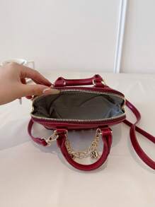 Simple Solid Color Niche Design Dice Chain Pendant Decorative Handbag, Exquisite Small Portable Practical Daily Versatile Lipstick Bag, Rivet Decoration Sweet Cool Hot Girl Adjustable Shoulder Strap Crossbody Bag, Suitable For Dating Shopping Outing Storage Mobile Phone Lipstick Change
