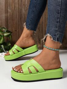 Sandalias con suela gruesa para mujer, Nuevas para el verano de 2025, Estilo casual y cómodo europeo y americano con puntera redonda, Tiras verdes frescas para uso en exteriores y playa