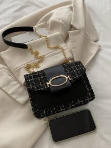 格子图案翻盖链条方包，实用百搭