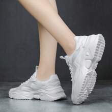 2025 Spring & Autumn New Casual Sports Shoes, Breathable Chunky Sneakers, Soft Sole Running Shoes For Women, Affordable Comfortable Walking Shoes, Suitable For Daily, Work, Hiking, Waterproof, Vegan Materials, Size 8, Retro 90s Style, Under $10 - White - View 3