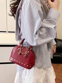 Simple Solid Color Niche Design Dice Chain Pendant Decorative Handbag, Exquisite Small Portable Practical Daily Versatile Lipstick Bag, Rivet Decoration Sweet Cool Hot Girl Adjustable Shoulder Strap Crossbody Bag, Suitable For Dating Shopping Outing Storage Mobile Phone Lipstick Change