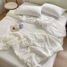 1pc Breathable Gauze Summer Quilt, Soft Solid Color Air Conditioning Blanket Suitable For Bedroom Comfort, Bedding Throw
