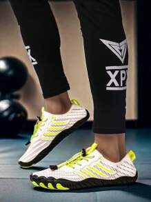 1 Pair All-Season Anti-Slip Water Shoes Suitable For Beach And River Sports, Ladies And Men Lightweight Quick-Drying Breathable Mesh Upper With Rubber Sole, Striped Pattern - White - View 7