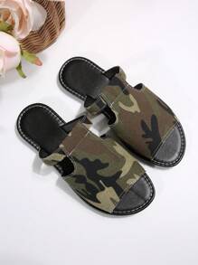 New Flat Round Toe Camouflage Sandals
