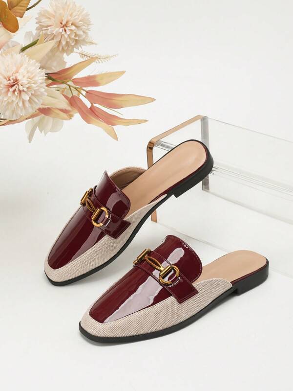 Mules carrées élégantes à bout carré pour femmes, tige en PU bordeaux avec incrustation en lin beige contrastant (motif en tissu attribué au hasard)