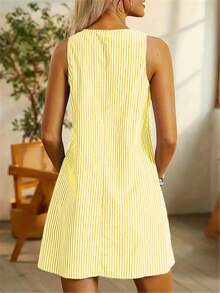 Polyester Digital Print Striped Round Neck Casual Sleeveless Pocket Dress - Yellow - View 2