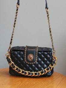Nuevo diseño de nicho 2025 Bolso de caja de unicolor romboidal, bolso de mano con cadena gruesa, bolso cuadrado pequeño con costura bordada, elegante bolso de axila, versátil bolso cruzado de viaje, bolso de mujer de alta gama