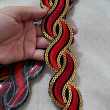 1 pièce Ruban à paillettes rouge/vert/jaune - Appliqué à repasser, convient pour tapis, vêtements, rideaux, chapeaux et autres ornementations de vêtements, bordures pailletées brodées, 1 yard (35,4 po x 1,97 po)