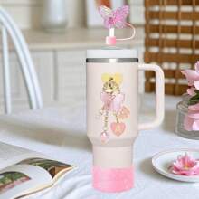5 pièces d'accessoires de tasse tumbler incluant un capuchon avec paille papillon de 10 mm, un charme de chaîne initiale avec papillon, un charme papillon et une protection en silicone pour les tasses de 30oz et 40oz. Décoration de tasse, cadeau pour la fête des mères.