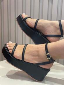 Comfortable Women's Flat Wedge Platform Sandal With 2 Curved Straps - 黑色 - 查看 1