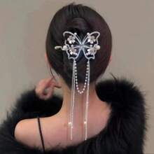 New Vintage Female Butterfly Pearl Tassel Hair Claw Rhinestone Clip Korean Simple Shark Ponytail Crab Clip Girls Hair Accessorie