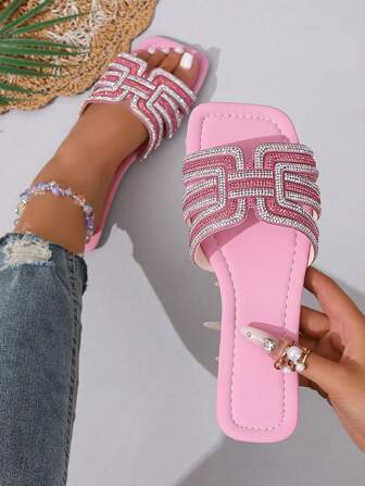 Kristallutsmyckade lyxiga kvinnor Platt Slide Sandaler, Fashionabla Casual Strap Slip-On Sandaler för vår/sommar, Bekväma platt lågklackat rund tå strandtofflor, mångsidiga dekorativa sandaler