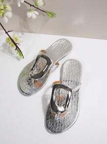 女士圆圈金色装饰扣镂空人字平底凉鞋，夏日假日风格轻便时尚平底凉鞋 - 銀色 - 查看 7