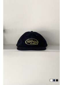 1 件软冠平檐帽，字母刺绣，复古百搭棒球帽，小脸遮阳帽，街头滑板帽，撞色嘻哈帽