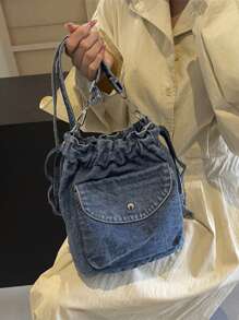 Prosta torba na ramię dla studentki, duża pojemność, styl vintage niebieski, zniszczony. Luźna torba typu crossbody, swobodny materiał jeansów spranych wodą, kieszeń boczna, styl college'u, torba szkolna, do codziennego użytku dla kobiet, dojazdy do pracy. Nadaje się do szkoły, wyjścia, podróży