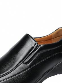 Pantofi de rochie business casual pentru bărbați, pantofi negri, moale și confortabili, cu slip-on, cu textura de lichi, potriviti pentru toate anotimpurile