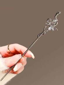 新款蛇形猫眼蝴蝶发夹，现代简约风格，高端大气上档次。后脑勺发夹，适合女士发饰、发饰、发髻、发髻制作器、发髻发片、发夹、学校用品等。 - 銀色 - 查看 1