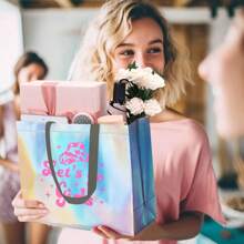 Let's Go Party 单身派对彩虹色手提袋可重复使用全息伴娘礼品袋，带白色手柄，复古迪斯科女牛仔派对配件，西部女牛仔主题派对礼品 - 彩色 - 查看 3