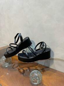 Comfortable Women's Flat Wedge Platform Sandal With 2 Curved Straps - 黑色 - 查看 2