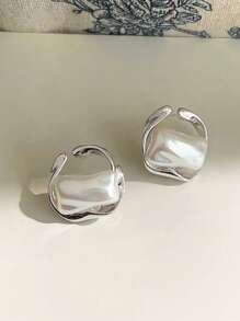 1 对简约奢华时尚独特仿珍珠优雅优质耳环，适合女性日常佩戴 - 銀色 - 查看 4