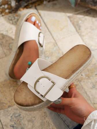女士时尚休闲白色 PU 皮革凉鞋，可调节扣环细节一脚蹬露趾穆勒鞋，搭配黄麻编织厚鞋底，适合波西米亚风、简约复古和假日装扮（随机人造做旧纹理中底）