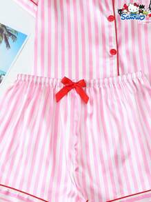 SANRIO 2 件套授权 Hello Kitty 缎面刺绣口袋 Polo 衫和蝴蝶结短裤睡衣套装，适合家居服，春夏季 - 粉色 - 查看 5