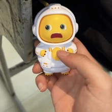 可爱宇航员白色挤压通风钥匙链、背包吊坠、按压变脸减压玩具、节日/生日礼物 - 白色 - 查看 8