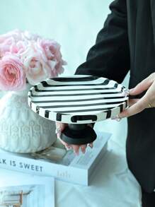 1pc Black & White Striped Ceramic Tray, Elegant Minimalist Vertical Striped Pedestal Dish, Storage Platter, Nut Dish, Cake Stand, Serving Platter, Suitable For Home, Party, Tea Gathering, Leisure, Commercial Decor, Gift