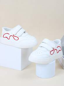 1 双儿童运动鞋，时尚百搭的休闲跑步运动鞋，适合男孩和女孩，皮革鞋面，防水，舒适，适合室内和室外活动，四季皆宜