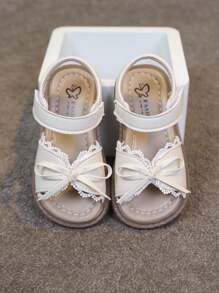 1 para dziewczęcych kokardek, prostych, modnych, eleganckich skórzanych sandałów z koronkową górą, płaskich, odpowiednich na lato