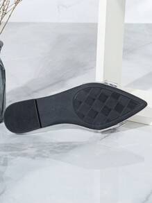 Damskie, eleganckie, codzienne, kokardkowe, spiczaste buty na płaskim obcasie, odpowiednie do aktywności w pomieszczeniach i na zewnątrz