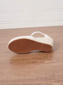 女士简约踝带帆布鞋，度假松紧带，后拉链，仿皮圆头镂空金属扣白色草编厚底坡跟凉鞋 - 白色 - 查看 10