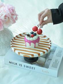 1pc Black & White Striped Ceramic Tray, Elegant Minimalist Vertical Striped Pedestal Dish, Storage Platter, Nut Dish, Cake Stand, Serving Platter, Suitable For Home, Party, Tea Gathering, Leisure, Commercial Decor, Gift