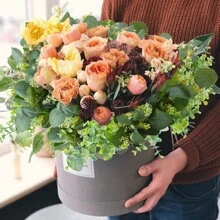 带白色种子的人造桉树茎人造桉树叶绿植装饰假叶枝用于婚礼花束中心装饰插花农舍家居装饰