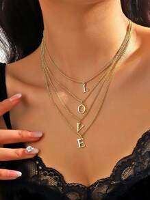 1 Stück modische Damen Halskette mit 'LIEBE' Anhänger, Muttertags Geschenk, Geschenk zum Schulbeginn