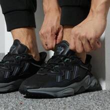 Adidas Originals Women's OZWEEGO Casual Sports Shoes, Chunky Sneakers, Couple Shoes