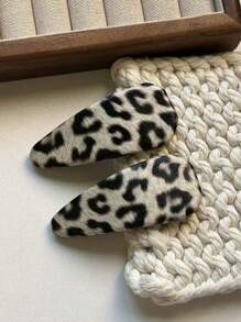 2pcs Leopard Pattern PU Leather Hair Clips, Bangs Clips, Side Clips,Hair Accessories,Hair Barrettes Claw Clips, School Stuff
