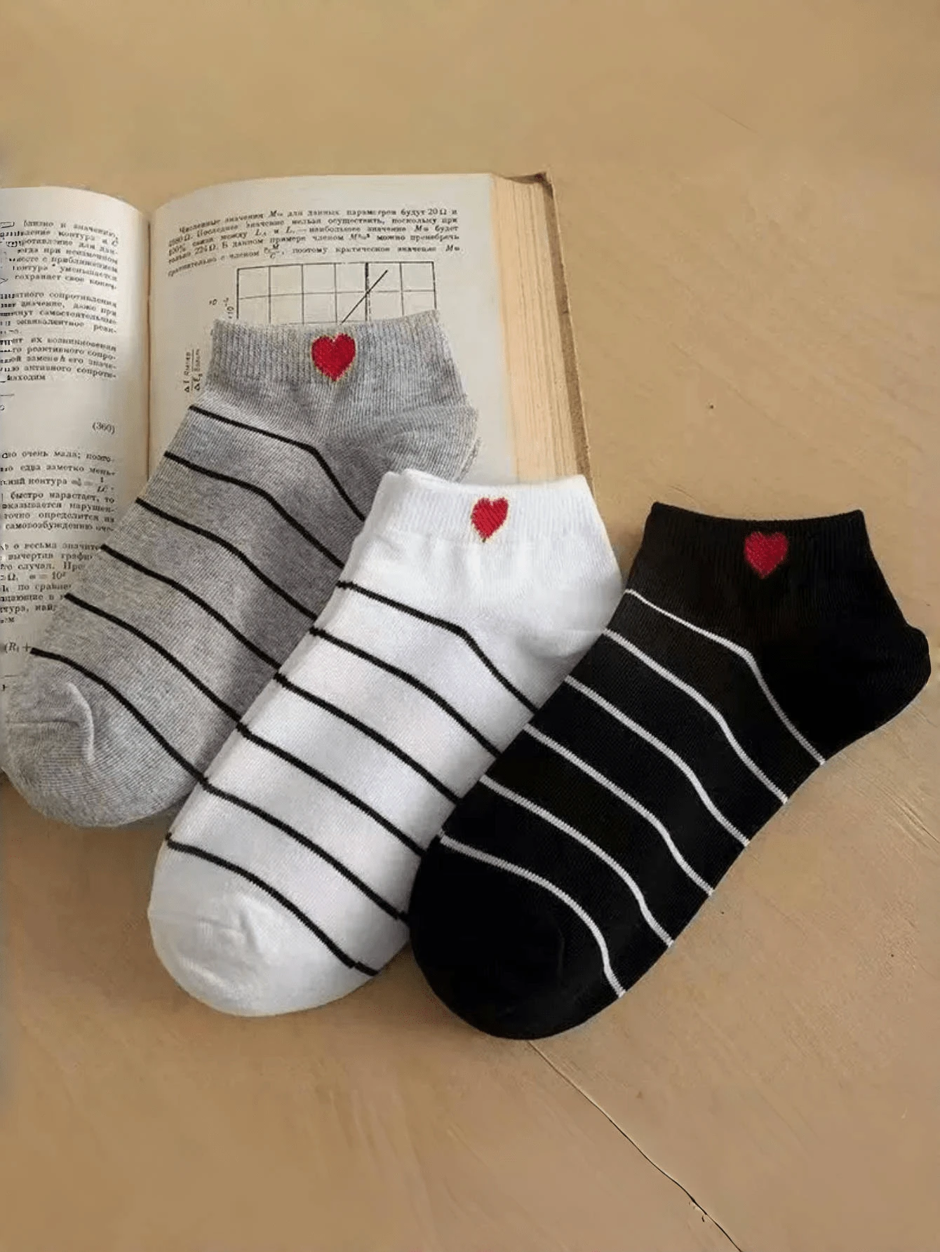 3 Pairs Assorted New Design Casual Heart & Stripe Print Women Short Socks, Cute Outdoor Socks