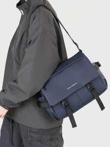 Nieuwe lente/zomer effen kleur met letterlogo, PU, eenvoudige schoudertas voor heren, modieuze casual crossbody-messengertas, krasbestendig, waterdicht, grote capaciteit, meerdere zakken, kan telefoon, tablet, opvouwbare paraplu, boeken, briefpapier, verstelbare riem, koerierstas, meerdere kleuren beschikbaar, geschikt voor buitenactiviteiten, reizen, fietsen, motorrijden, wandelen, zakelijk woon-werkverkeer, studenten, herenaccessoires, cadeau voor echtgenoot, vader, schoolbenodigdheden