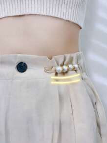 18pcs Women Faux Pearl Brooch Waist Adjustor, Clothing Waist Fixer & Decor, Size Reduction Without Cardboard Dress Accessories Pin For Clothes Bag Charm Backpack For School Office Accessories Shirts Jacket Jewelry Christmas Halloween Clothes Pin Funny Cute Teacher Gifts