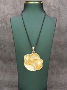 1pc Minimalist Elegant Petal Pendant Necklace, Stylish Multi-Layer Twist Geometric Shape Metal Long Chain Wax Rope Necklace, Unisex Fashion Accessories, Gift For Boyfriend/Girlfriend